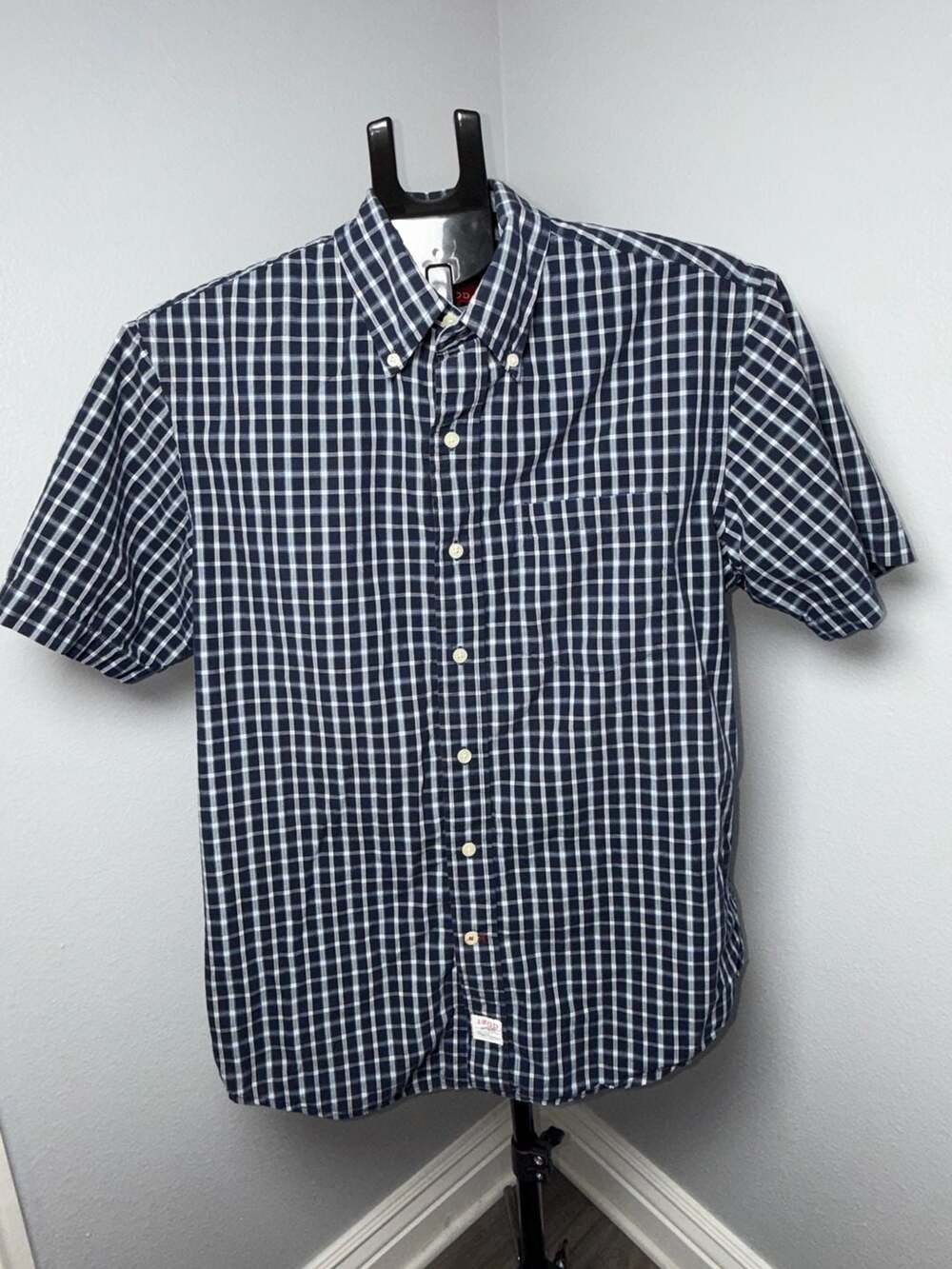 IZOD Button Down Shirt Size M Navy Blue Plaid Short Sleeve Casual